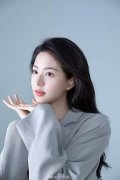 成为典狱长后，全家逼我捞出牢狱