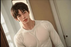 「被老同学羞辱，得知我是准岳父后他疯了」完结_赵绪卫霜岳父小说节选免费